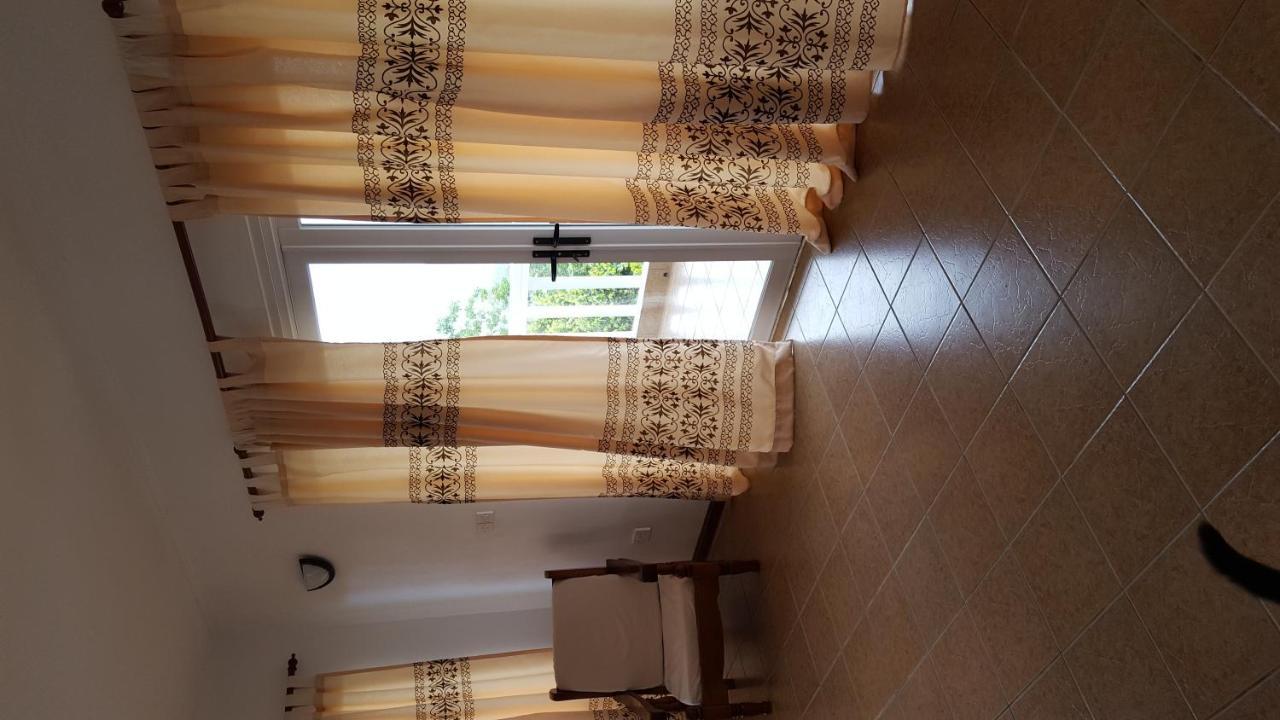 Villa Kayola - Self Catering Pointe La Rue 外观 照片