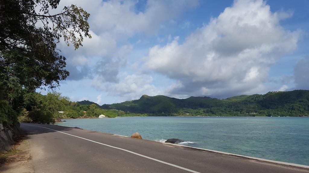 Villa Kayola - Self Catering Pointe La Rue 外观 照片