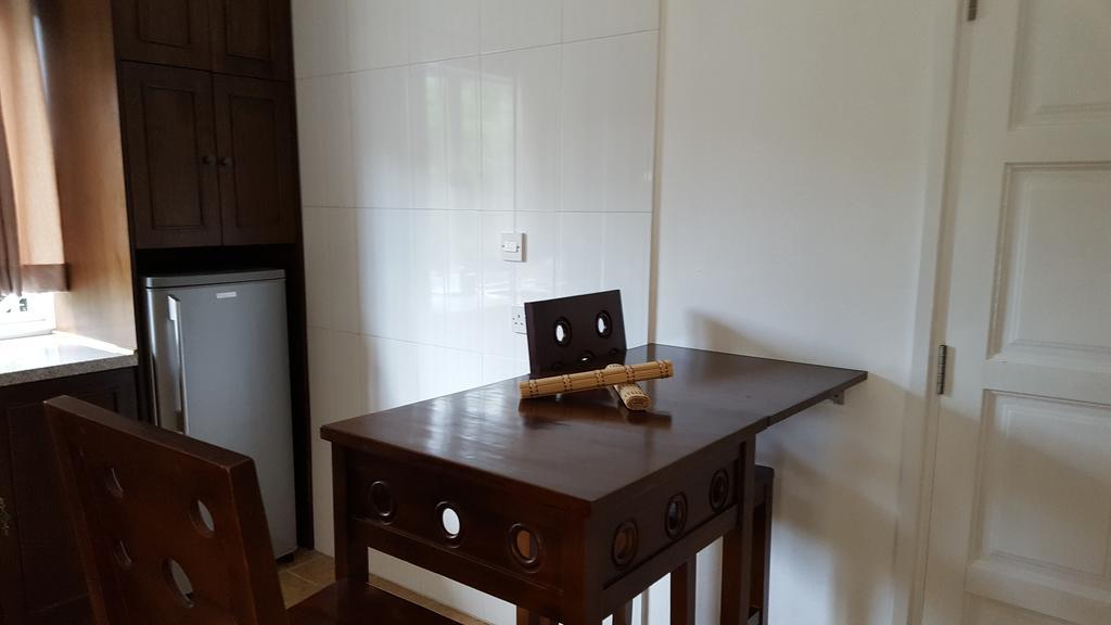 Villa Kayola - Self Catering Pointe La Rue 外观 照片