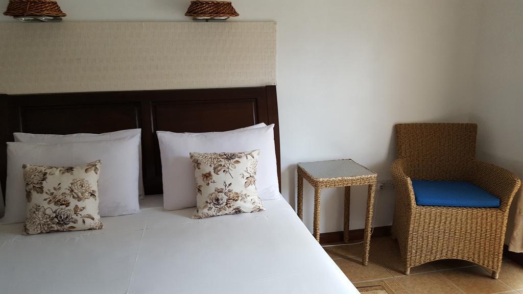 Villa Kayola - Self Catering Pointe La Rue 外观 照片