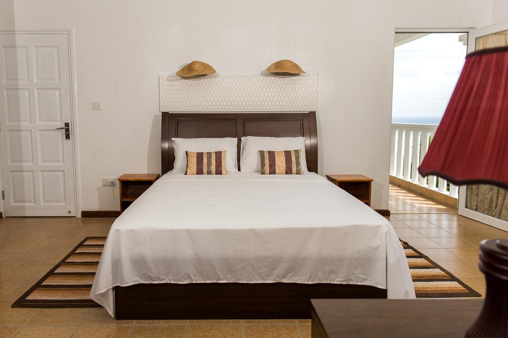 Villa Kayola - Self Catering Pointe La Rue 外观 照片
