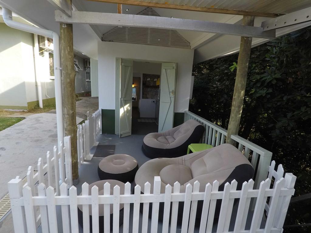Villa Kayola - Self Catering Pointe La Rue 外观 照片